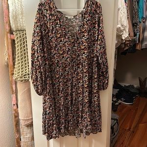 American eagle, black floral shift dress. SZ XXL. Good condition. Medium length